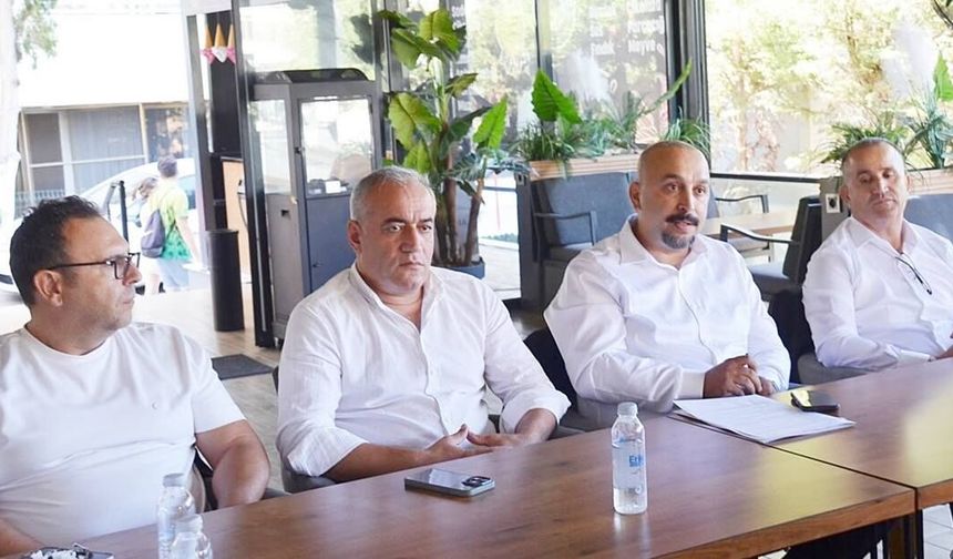 Didim Ti­ca­ret Odası'na  ilk aday­lık açık­la­ma­sı,  Celal Gümüş ve ekibi  “Beyaz Liste” ile aday