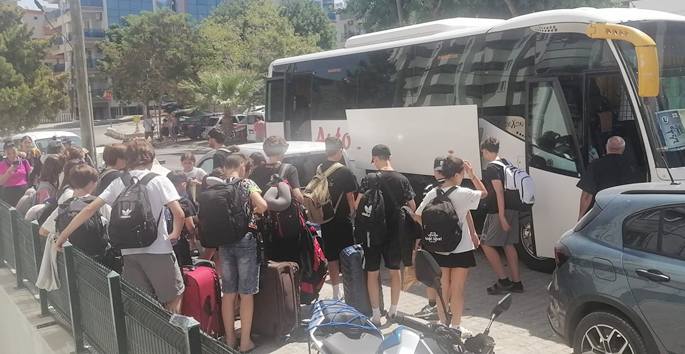 Cb358615 4C32 4Bc3 A6A4 Be93Bb950D7C