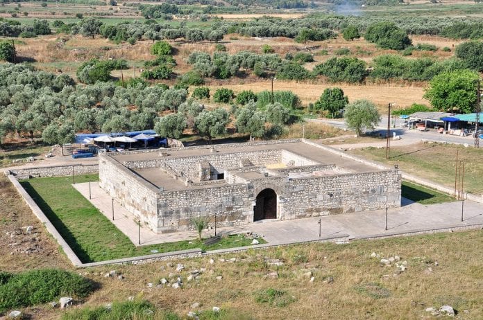 Milet Ilyas Bey Kervansarayi