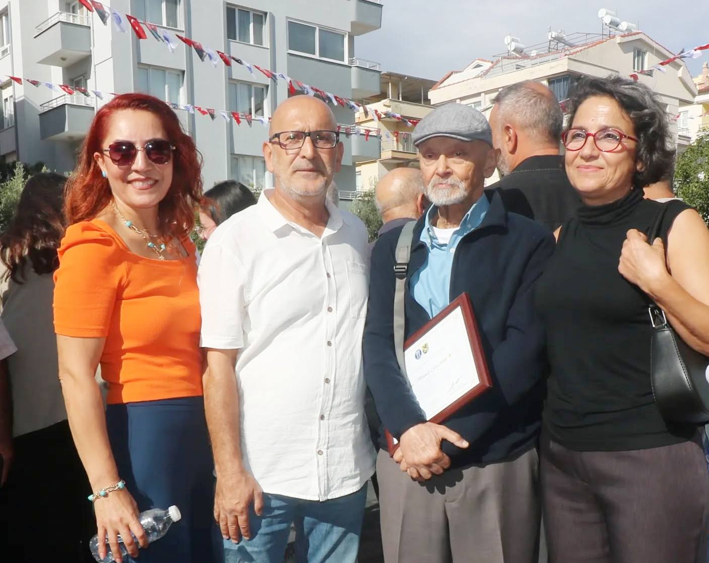 559836352 18098972254649102 6824545517199359748 N