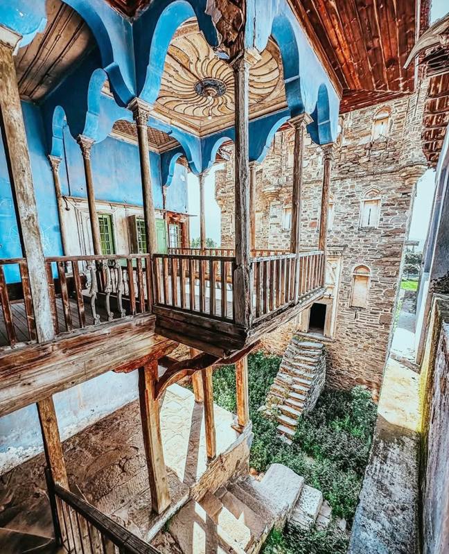 586895159 18165858568377135 5704335053403482474 N