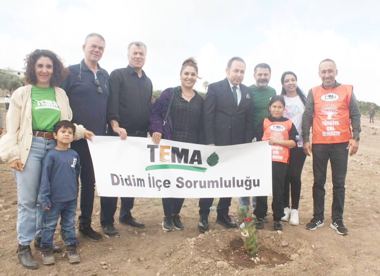 90B689B3 Fb7D 4198 8407 40995662E210