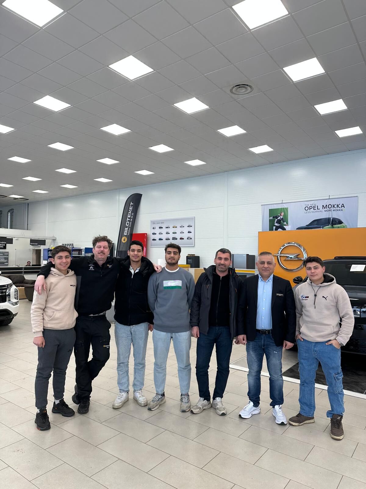 8B9391F7 3820 41Ee B778 42277908562B