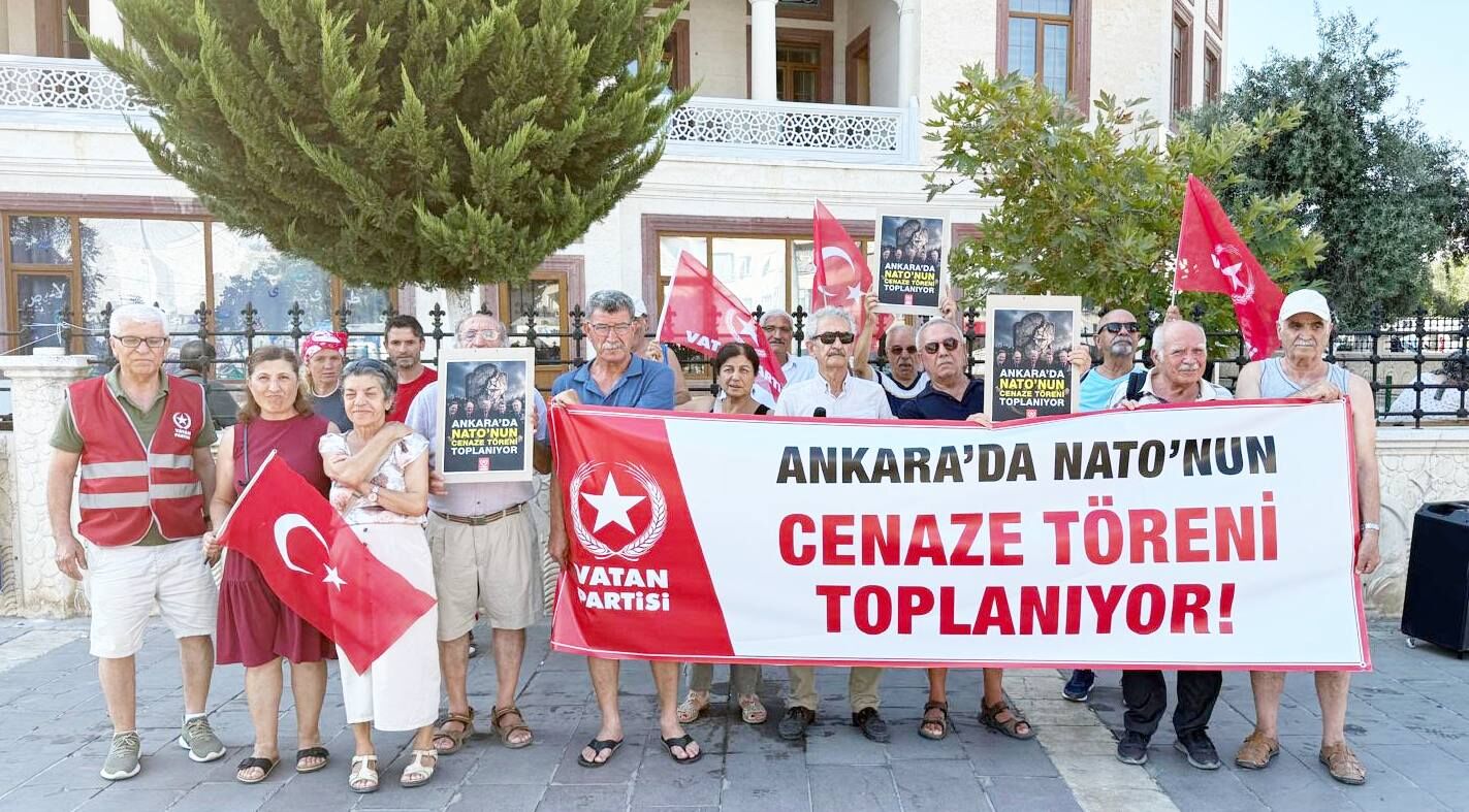 Didim'de Vatan Par­ti­si'nden  NATO Zir­ve­si Ön­ce­si Açık­la­ma